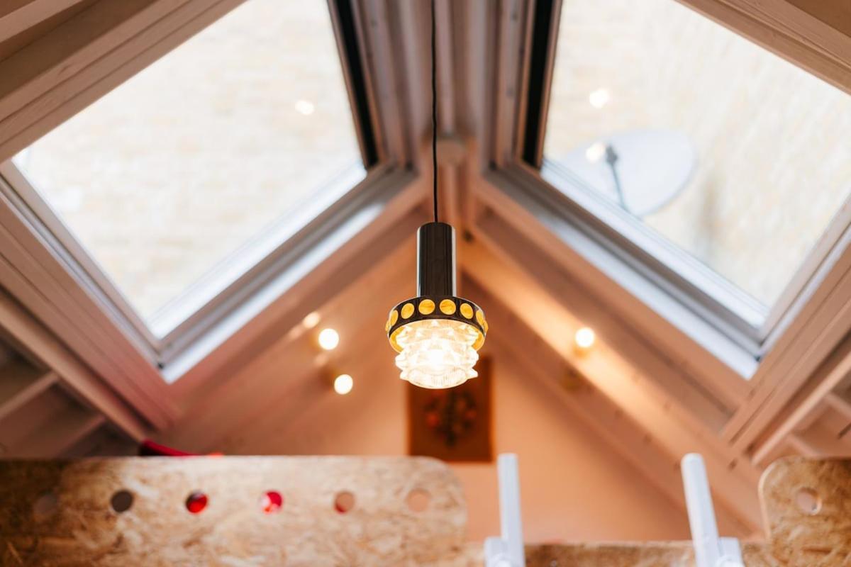 Quirky And Cosy Soho Stables House * Londra